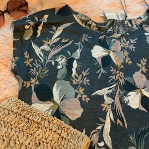 Floral print Short sleeve top